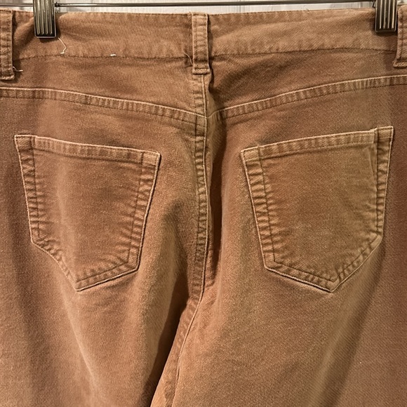 Lands’ End camel velvet pants  Size 8 - Picture 3 of 5